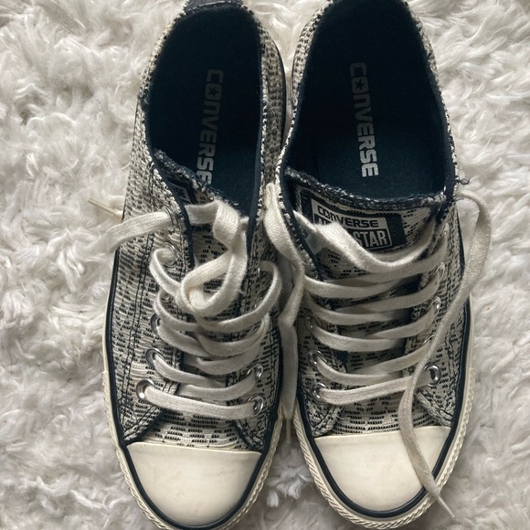 Converse Size 7-7.5 sneakers - Picture 3 of 4